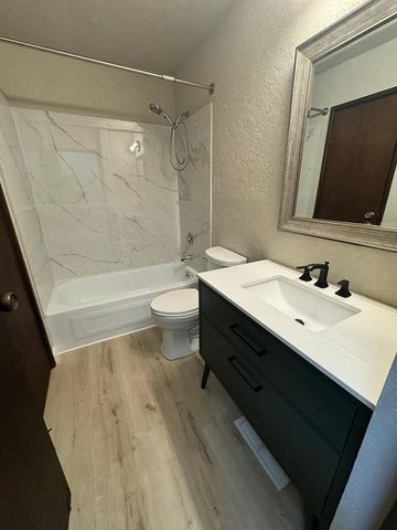 2814 Stonehenge Drive, Columbus, OH 43224