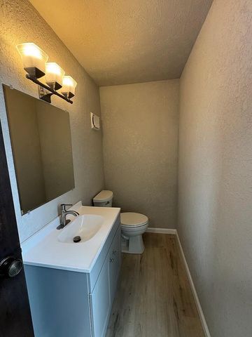 2814 Stonehenge Drive, Columbus, OH 43224