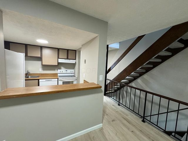 2814 Stonehenge Drive, Columbus, OH 43224