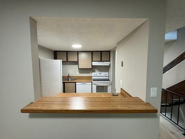 2814 Stonehenge Drive, Columbus, OH 43224