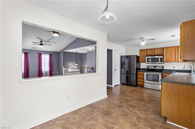 2401 Timber RN, Virginia Beach, VA 23456