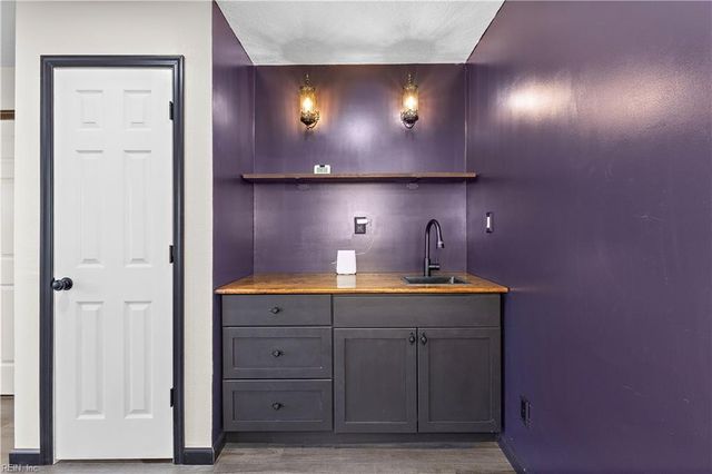 2401 Timber RN, Virginia Beach, VA 23456