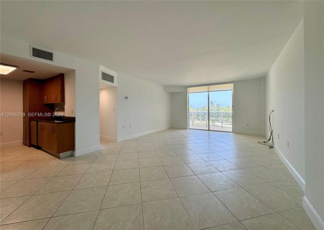 10275 Collins Ave 318, Bal Harbour, FL 33154