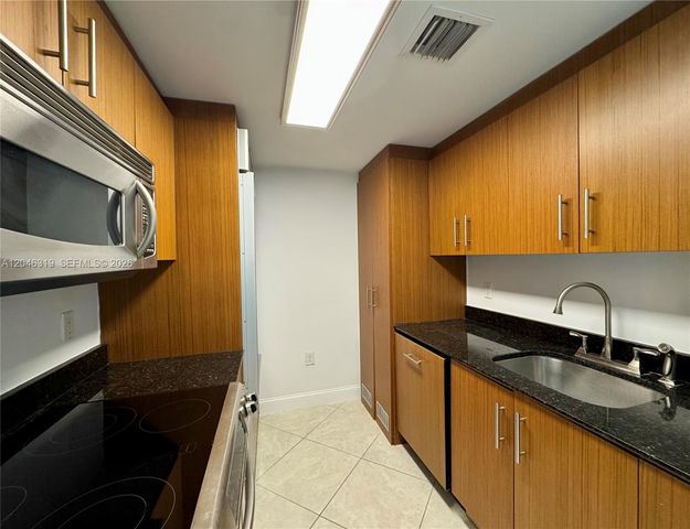10275 Collins Ave 318, Bal Harbour, FL 33154