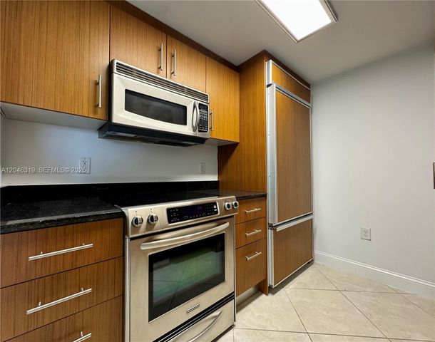 10275 Collins Ave 318, Bal Harbour, FL 33154