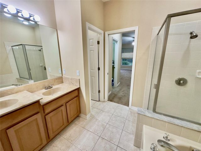 10222 DEVONSHIRE LAKE DRIVE, Tampa, FL 33647