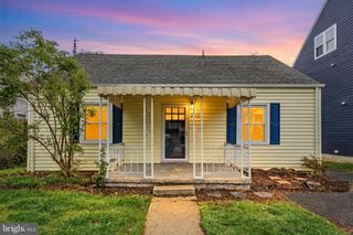 2915 BROOK DR, Falls Church, VA 22042