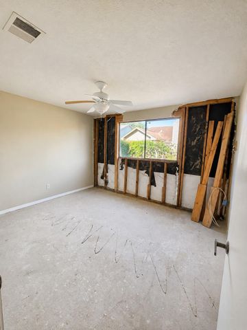 8818 Oakleaf Forest Drive, Houston, TX 77088