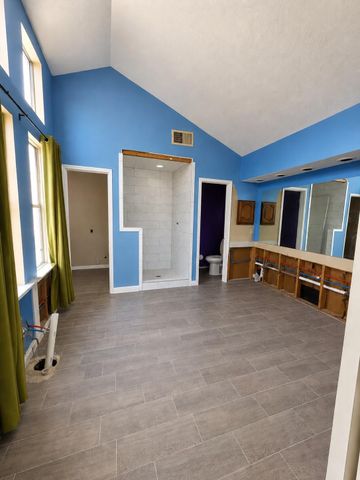 8818 Oakleaf Forest Drive, Houston, TX 77088