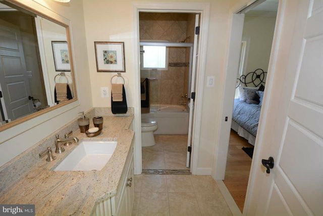 5010 WILLIAMSBURG BLVD, Arlington, VA 22207