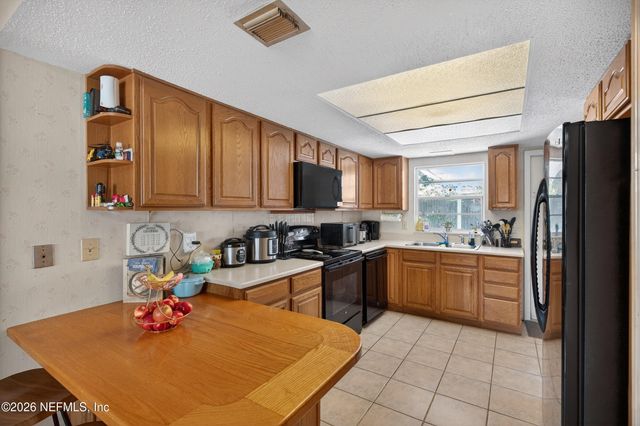 5516 RAINEY Avenue W, Orange Park, FL 32065