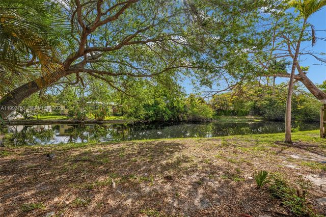 1624 NW 56th Avenue 14, Lauderhill, FL 33313