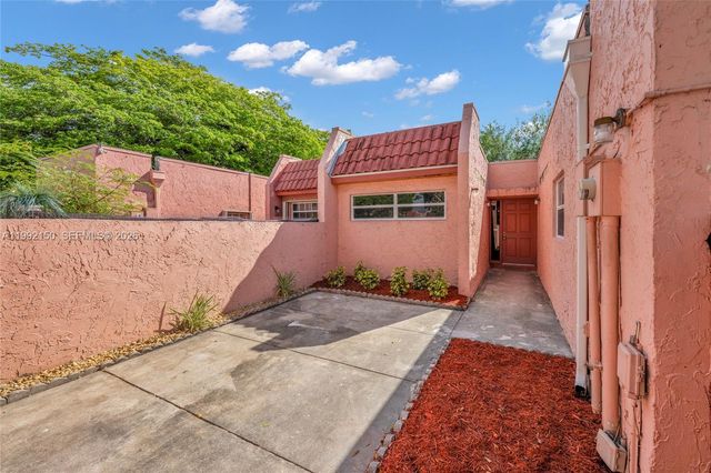 1624 NW 56th Avenue 14, Lauderhill, FL 33313