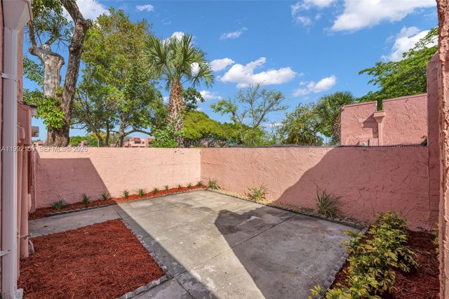 1624 NW 56th Avenue 14, Lauderhill, FL 33313