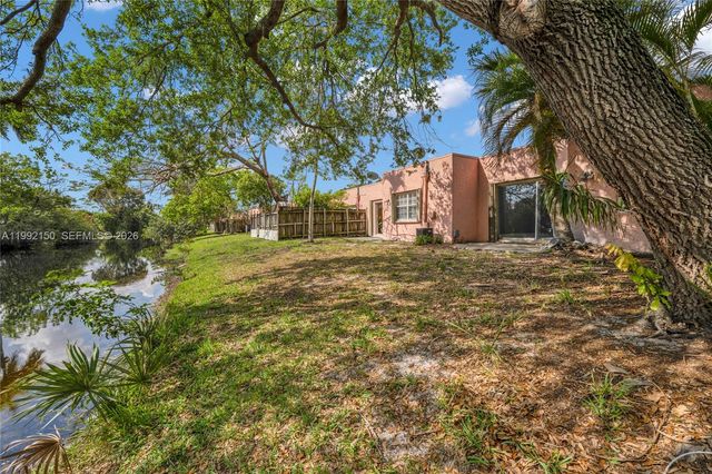 1624 NW 56th Avenue 14, Lauderhill, FL 33313