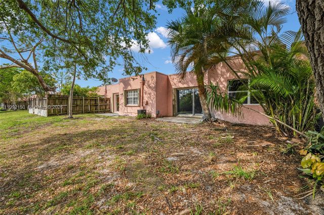 1624 NW 56th Avenue 14, Lauderhill, FL 33313