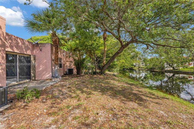 1624 NW 56th Avenue 14, Lauderhill, FL 33313