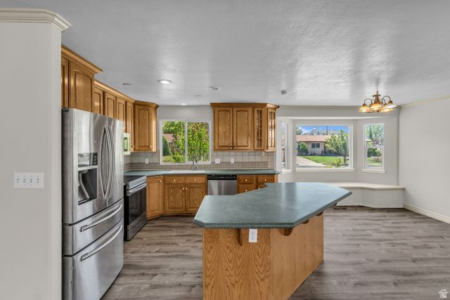 1035 E HILLCREST DR, Springville, UT 84663