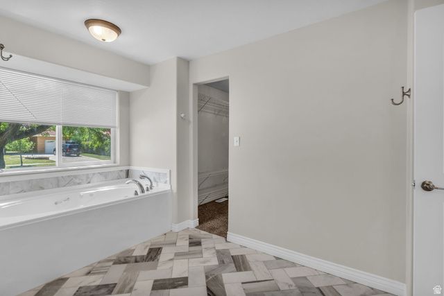 1035 E HILLCREST DR, Springville, UT 84663