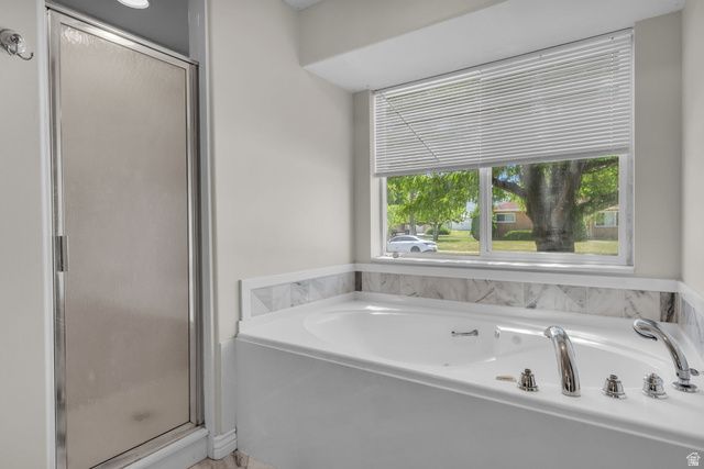 1035 E HILLCREST DR, Springville, UT 84663