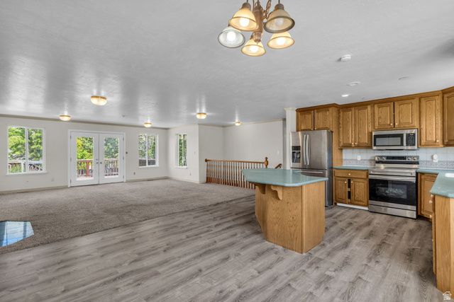 1035 E HILLCREST DR, Springville, UT 84663