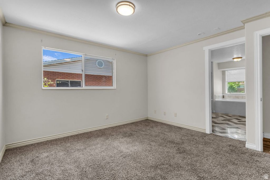 Image 15 of property listing at 1035 E HILLCREST DR, Springville, UT 84663