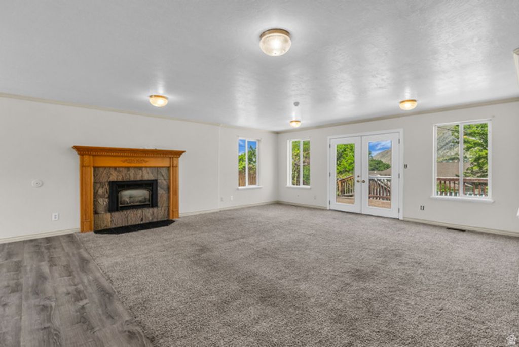 Image 4 of property listing at 1035 E HILLCREST DR, Springville, UT 84663