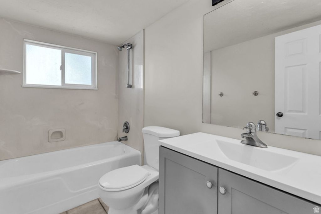 Image 33 of property listing at 1035 E HILLCREST DR, Springville, UT 84663