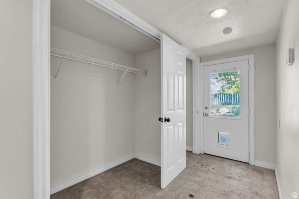 Image 34 of property listing at 1035 E HILLCREST DR, Springville, UT 84663