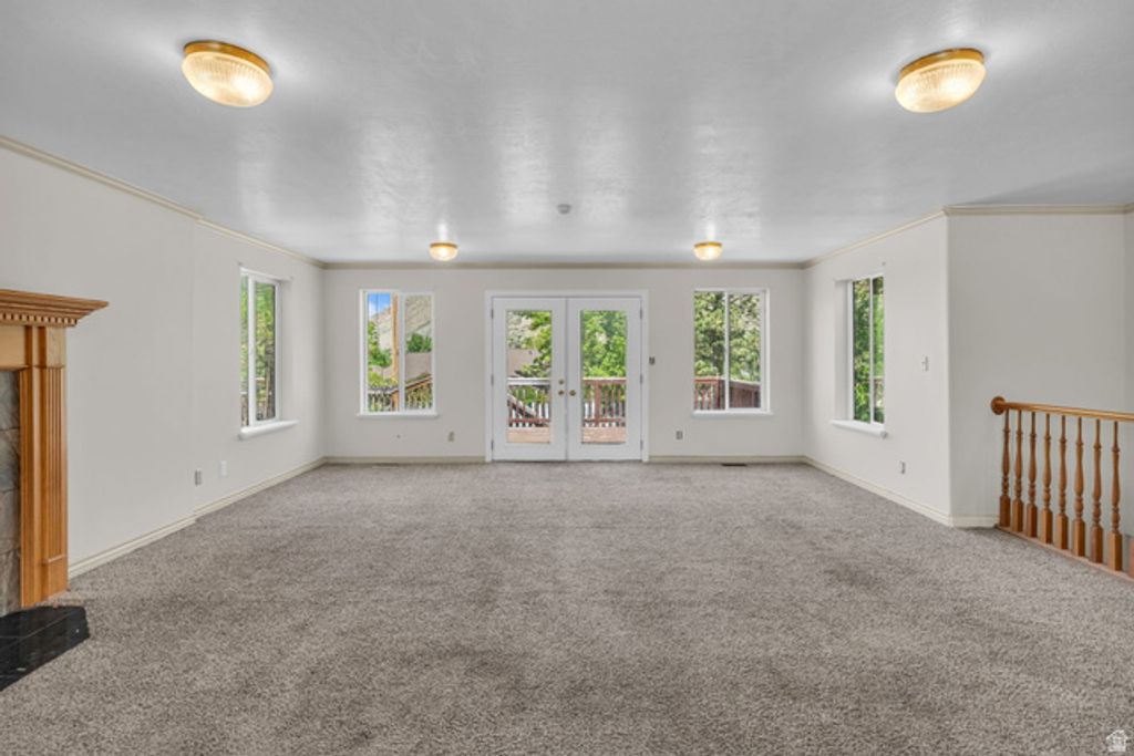 Image 5 of property listing at 1035 E HILLCREST DR, Springville, UT 84663