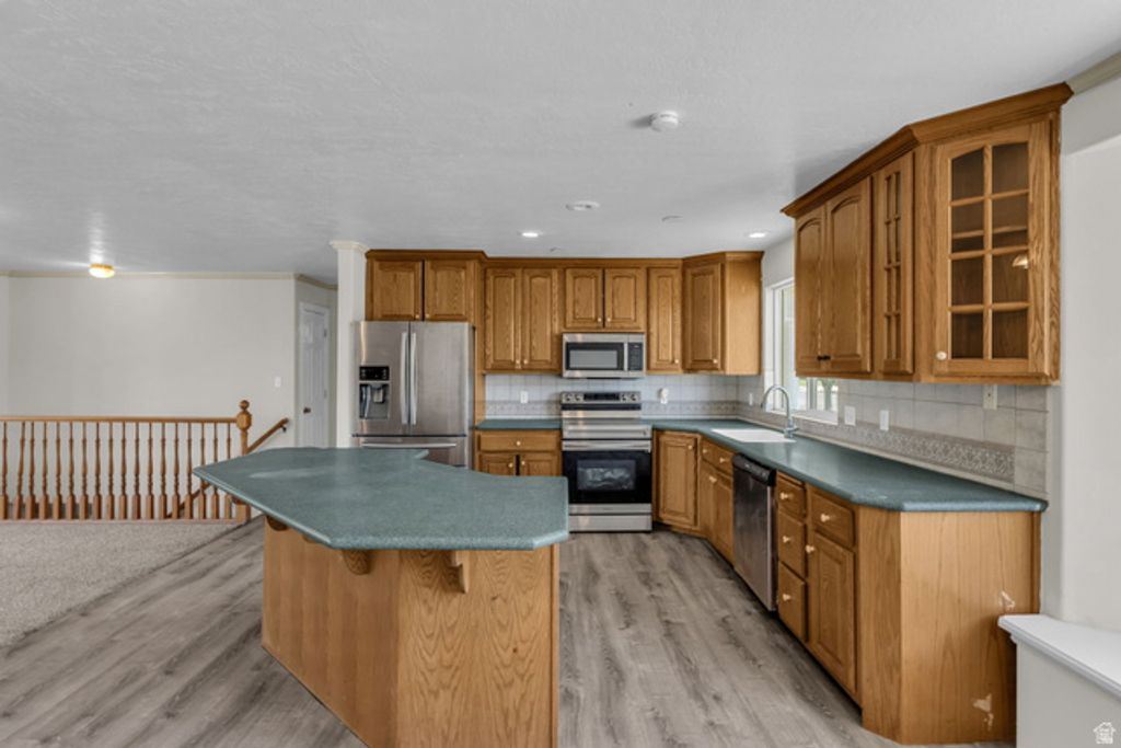 Image 10 of property listing at 1035 E HILLCREST DR, Springville, UT 84663