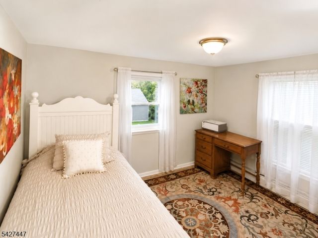 74 8Th Ave, Hawthorne Boro, NJ 07506