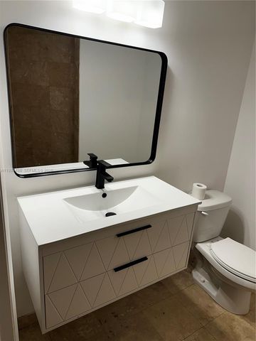 350 S Miami Ave 1704, Miami, FL 33130