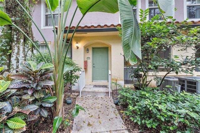 6926 W Sample Rd 6926, Coral Springs, FL 33067