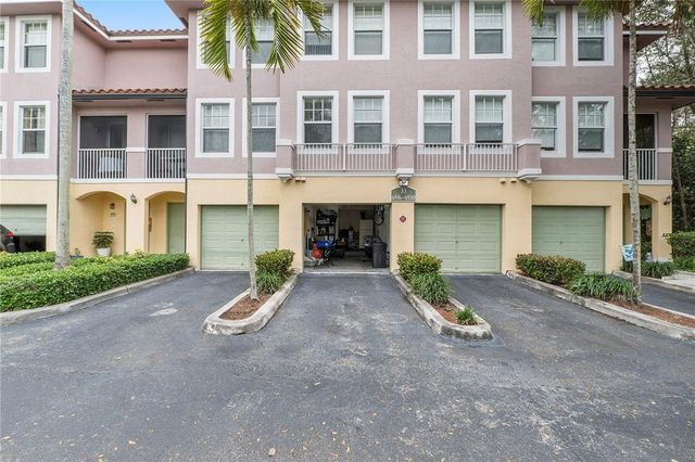 6926 W Sample Rd 6926, Coral Springs, FL 33067