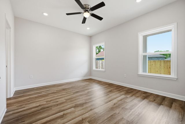 51 Jessica Court, Freeport, FL 32439