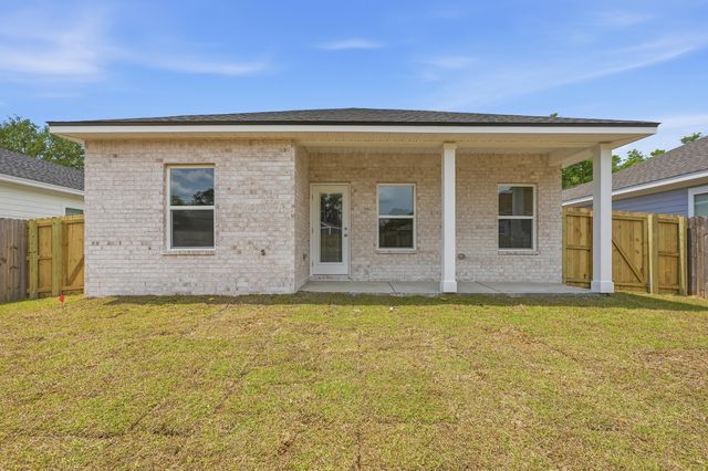 51 Jessica Court, Freeport, FL 32439
