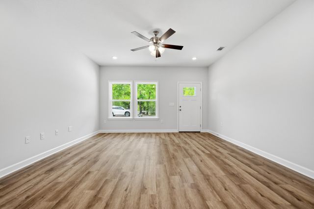 51 Jessica Court, Freeport, FL 32439