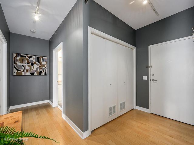 8 E RANDOLPH Street 1208, Chicago, IL 60601