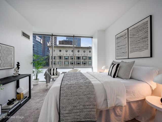 8 E RANDOLPH Street 1208, Chicago, IL 60601