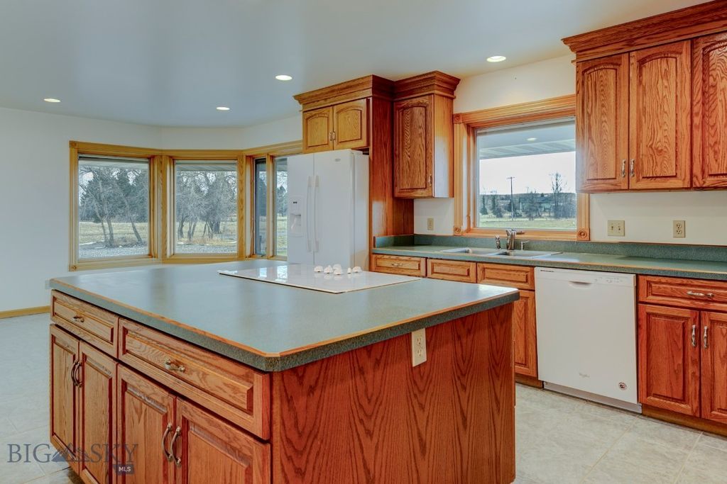 297 Big Timber Loop Road, Big Timber, MT 59011 photo 10