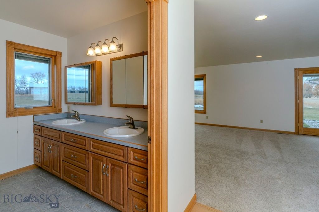 297 Big Timber Loop Road, Big Timber, MT 59011 photo 37