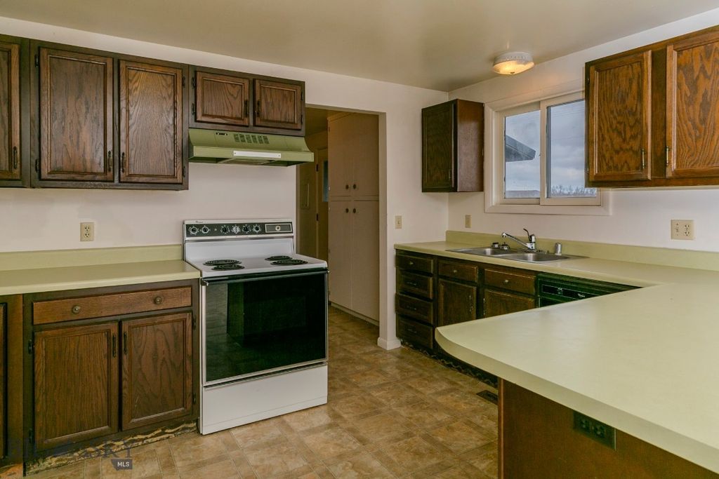 297 Big Timber Loop Road, Big Timber, MT 59011 photo 54