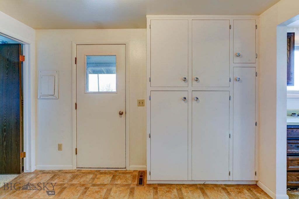 297 Big Timber Loop Road, Big Timber, MT 59011 photo 55