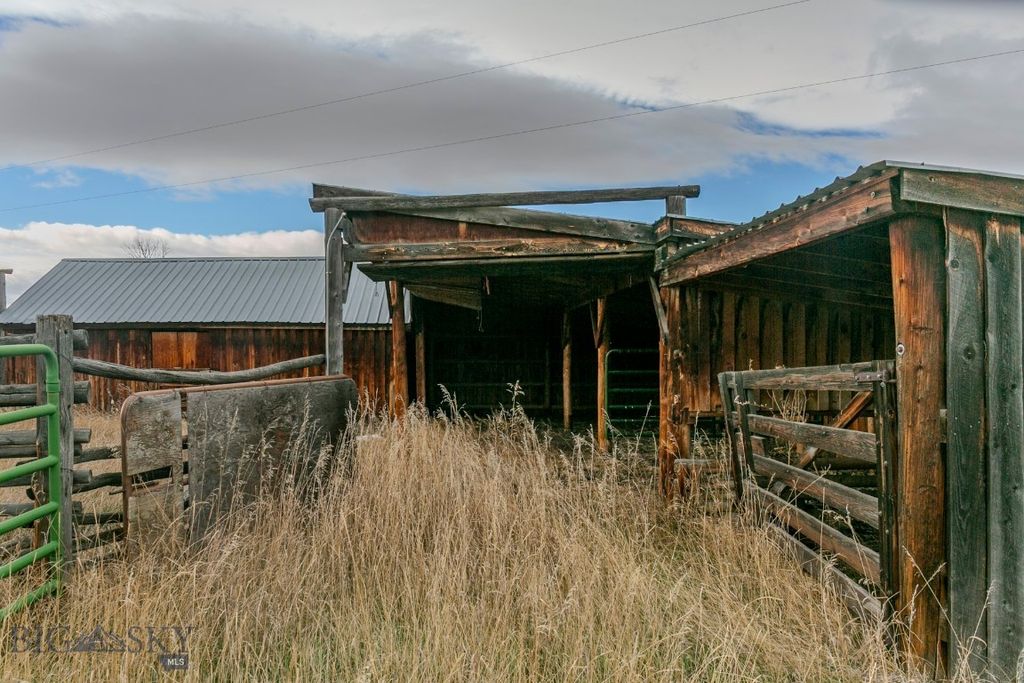 297 Big Timber Loop Road, Big Timber, MT 59011 photo 65