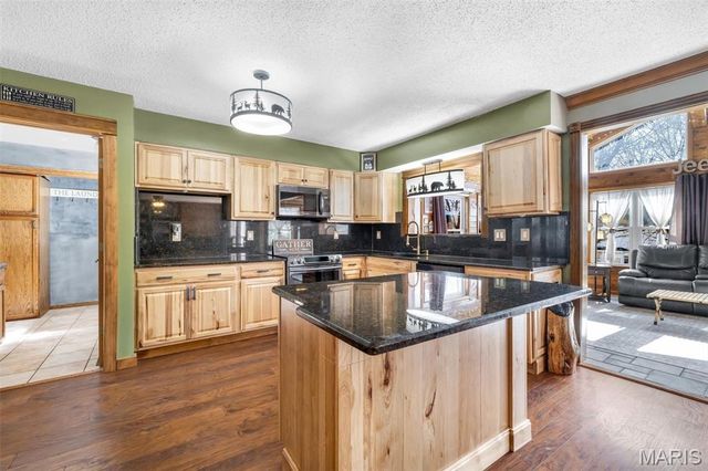 7 Morning Mist Court, St Peters, MO 63376