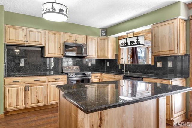 7 Morning Mist Court, St Peters, MO 63376