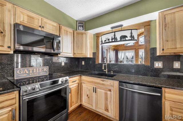 7 Morning Mist Court, St Peters, MO 63376