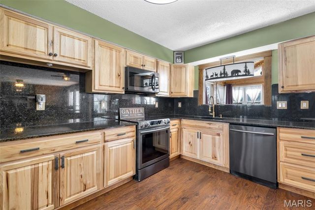 7 Morning Mist Court, St Peters, MO 63376