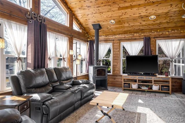 7 Morning Mist Court, St Peters, MO 63376